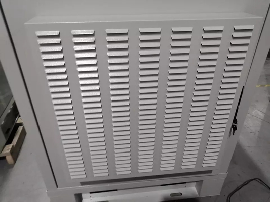 Szafa do komunikacji zewnętrznej 18U Obudowy metalowe RAL7035 Pantone 428C