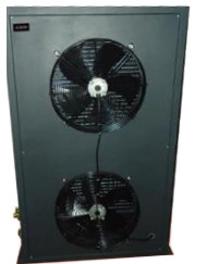 Precyzyjna klimatyzacja marki Hiross Himod Chilled Type Water w komputerze