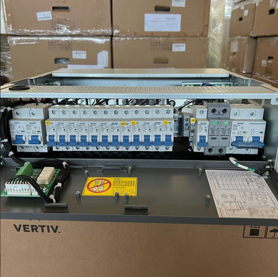 Vertiv 48Vdc Wbudowany system zasilania 19 cali Sprzęt telekomunikacyjny Netsure 731A41 200A Przełącznik zasilania