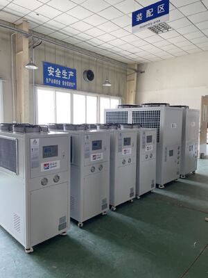 MK-180AS Chiller śrubowy chłodzony powietrzem 163,8KW - Przemysłowa maszyna chłodnicza