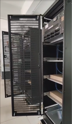 IP20 Wykonany na zamówienie 1000A 2000A 3000A Duża elektrownia 3-fazowy 380Vac 48Vdc Wewnętrzny system zasilania telekomunikacyjnego z modułem Flatpack2 48/3000HE Szafka FPC